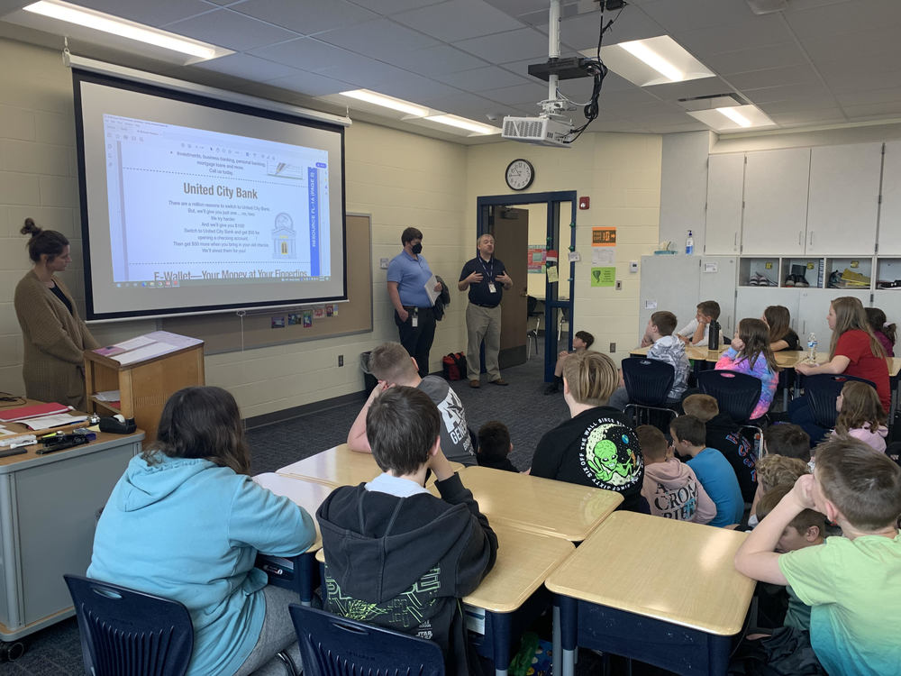 twms-visits-5th-grade-students-tri-west-middle-school